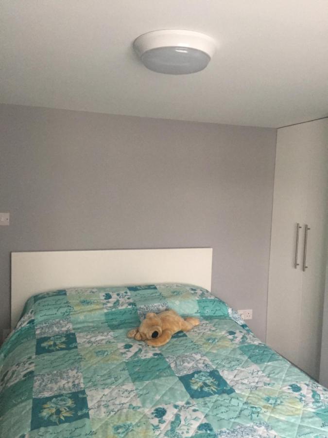 Home Away From Home Croydon Luaran gambar